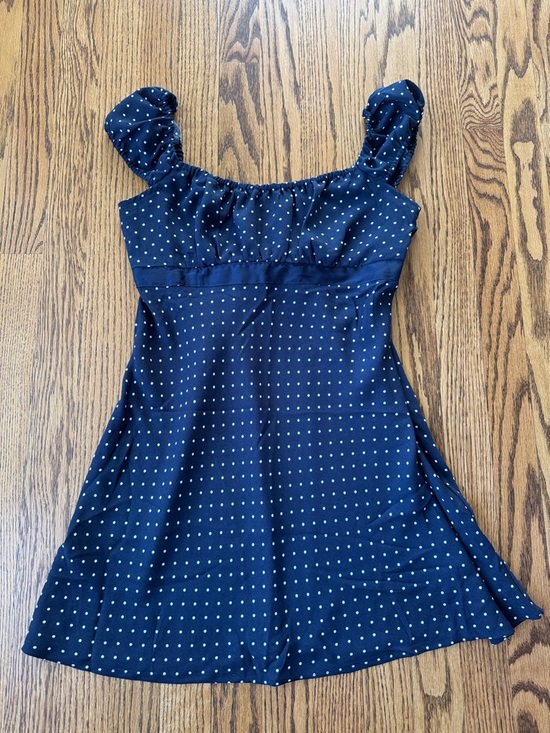 Hollister Dresses & Skirts - Hollister Crepe Satin Band Mini Dress